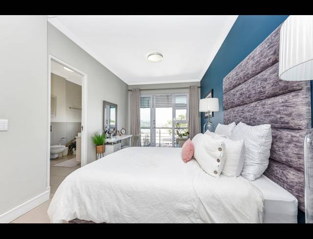 2 BEDROOM APARTMENT FOR SALE IN BRYANSTON